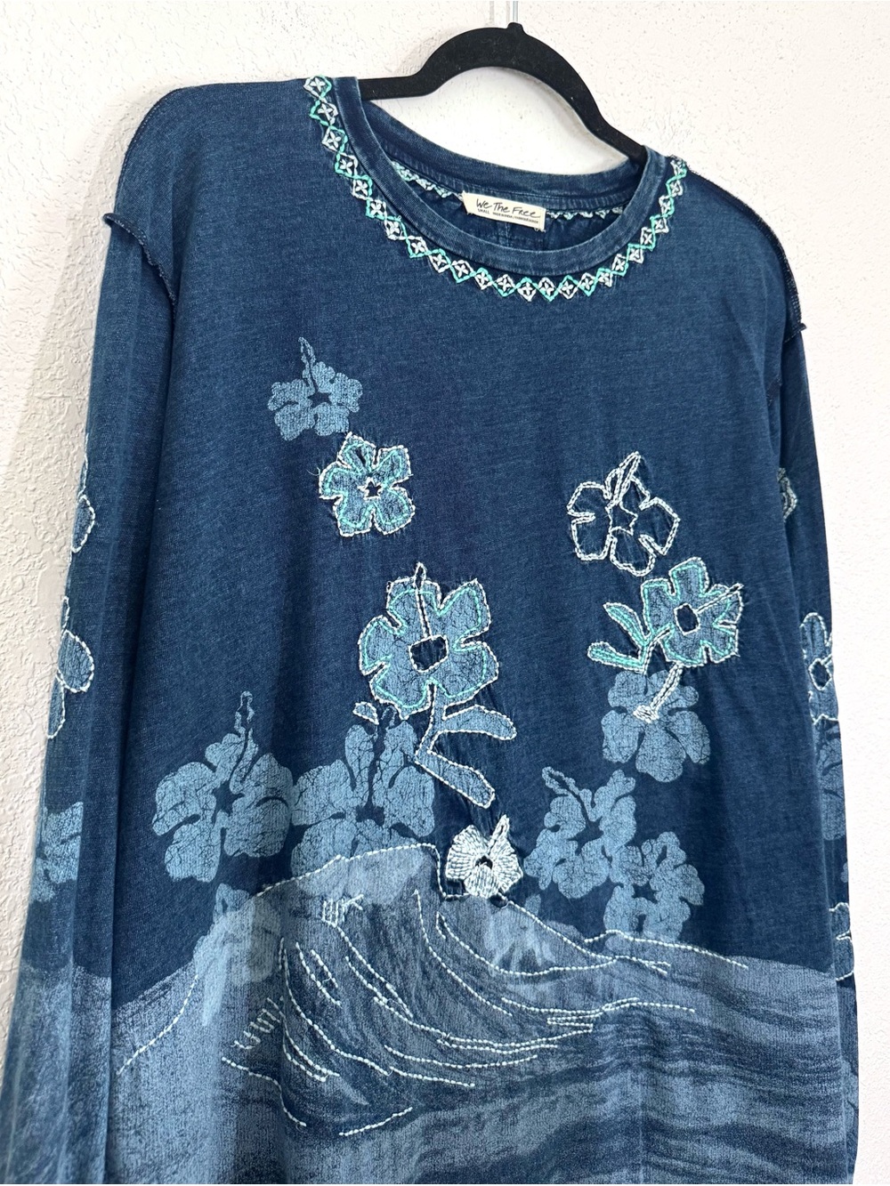 We The Free People Chasing Waves Embroidered Long Sleeve Oversized Top Small - Picture 5 of 9